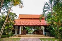 Отель Baan Sai Yuan Пхукет Экстерьер фото